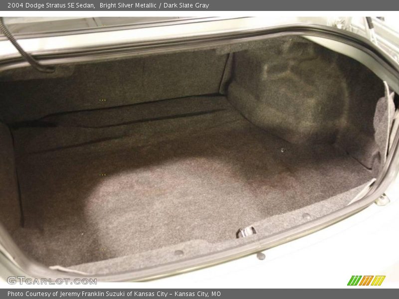 Bright Silver Metallic / Dark Slate Gray 2004 Dodge Stratus SE Sedan