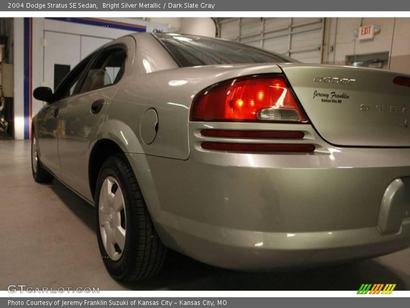 Bright Silver Metallic / Dark Slate Gray 2004 Dodge Stratus SE Sedan