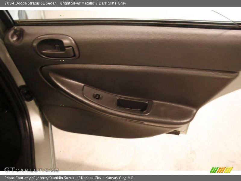 Bright Silver Metallic / Dark Slate Gray 2004 Dodge Stratus SE Sedan