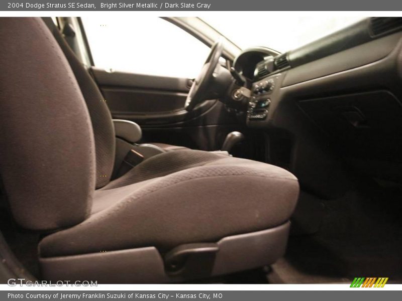 Bright Silver Metallic / Dark Slate Gray 2004 Dodge Stratus SE Sedan