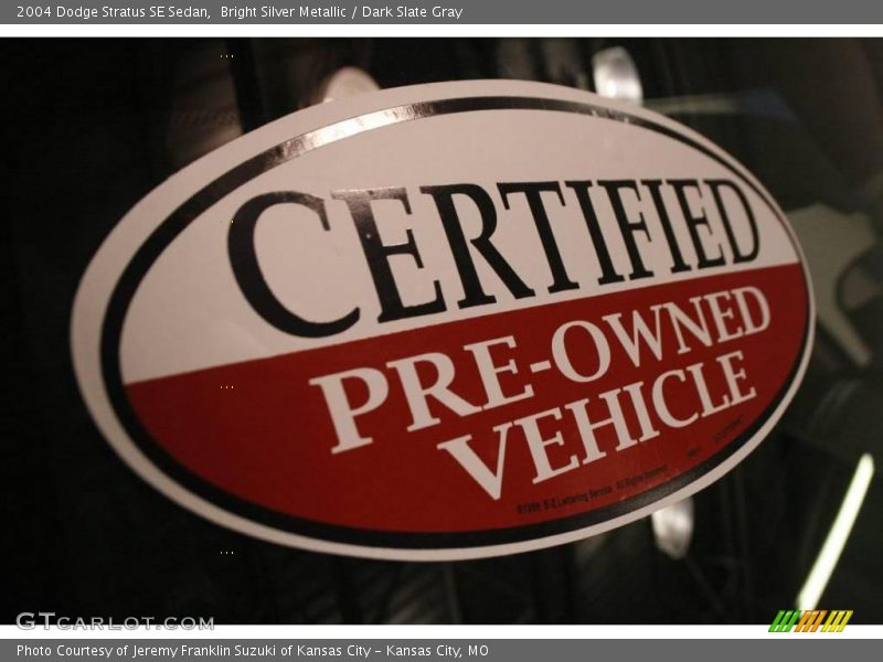 Bright Silver Metallic / Dark Slate Gray 2004 Dodge Stratus SE Sedan
