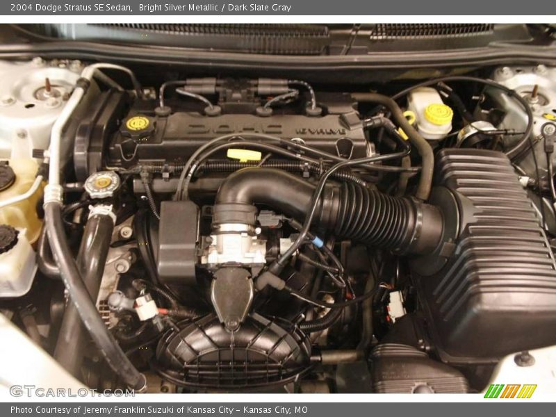Bright Silver Metallic / Dark Slate Gray 2004 Dodge Stratus SE Sedan