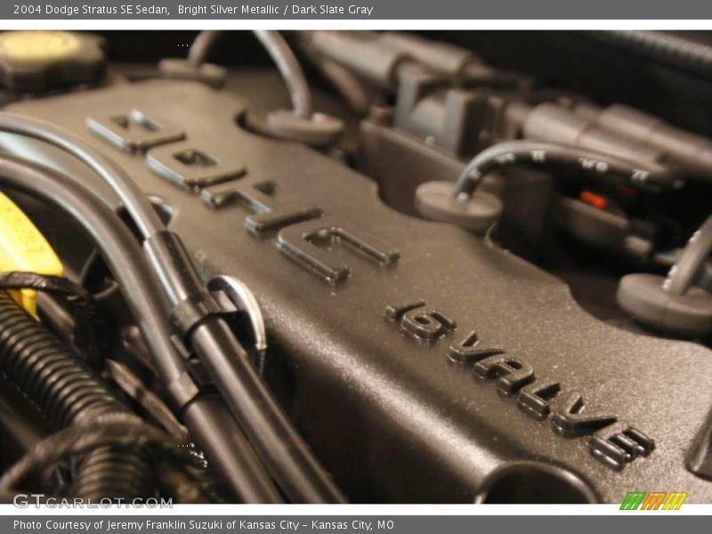 Bright Silver Metallic / Dark Slate Gray 2004 Dodge Stratus SE Sedan