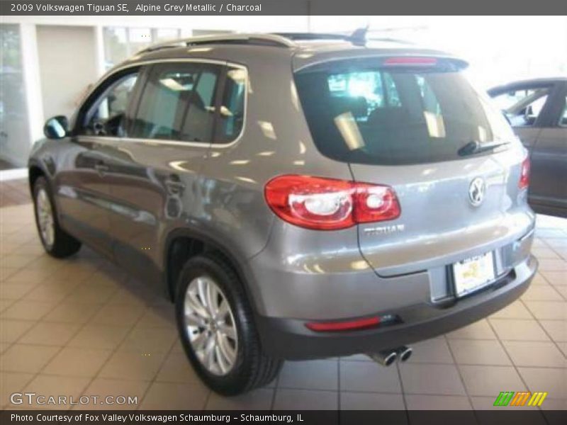Alpine Grey Metallic / Charcoal 2009 Volkswagen Tiguan SE