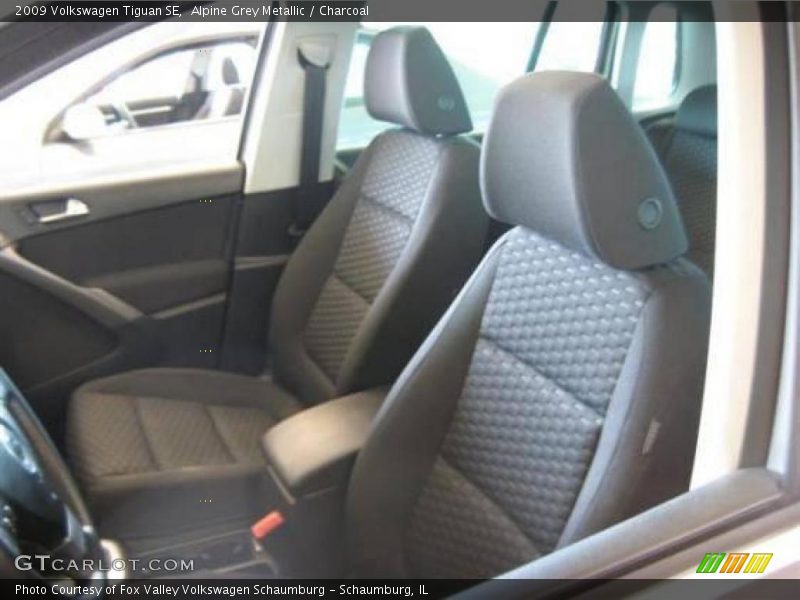 Alpine Grey Metallic / Charcoal 2009 Volkswagen Tiguan SE