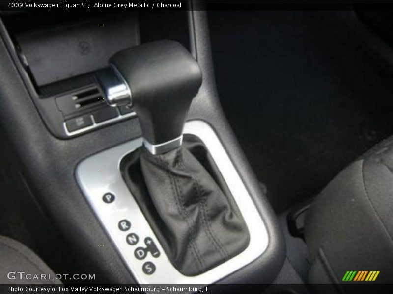 Alpine Grey Metallic / Charcoal 2009 Volkswagen Tiguan SE