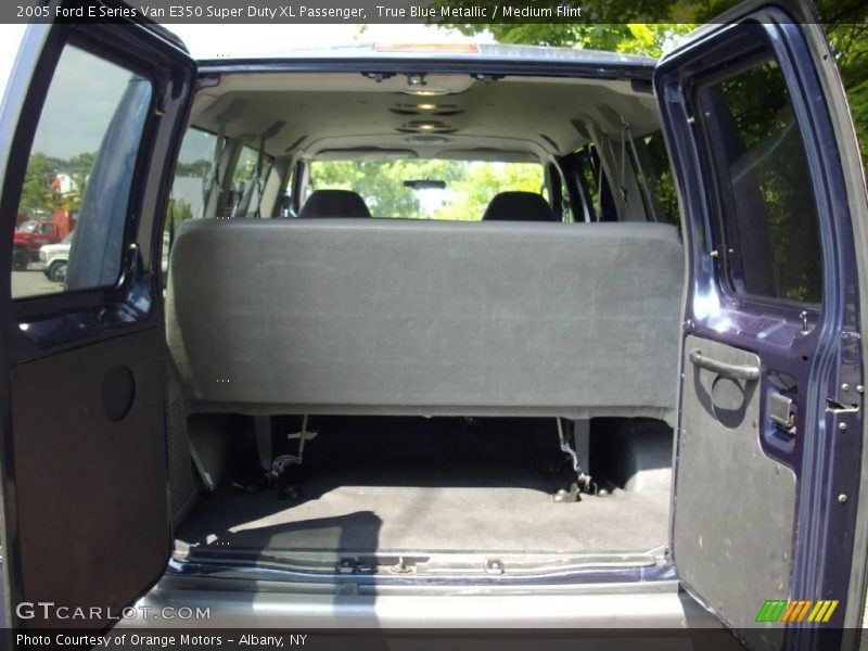 True Blue Metallic / Medium Flint 2005 Ford E Series Van E350 Super Duty XL Passenger