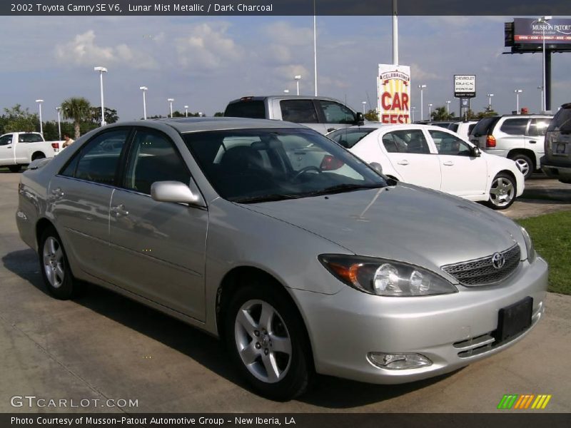 Lunar Mist Metallic / Dark Charcoal 2002 Toyota Camry SE V6