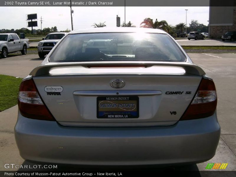 Lunar Mist Metallic / Dark Charcoal 2002 Toyota Camry SE V6