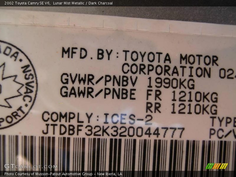 Lunar Mist Metallic / Dark Charcoal 2002 Toyota Camry SE V6