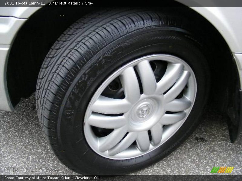 Lunar Mist Metallic / Gray 2001 Toyota Camry LE