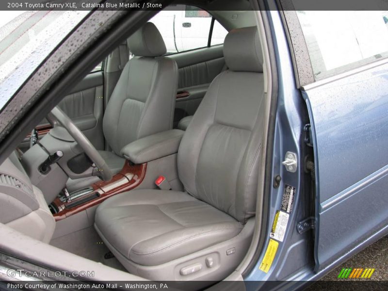 Catalina Blue Metallic / Stone 2004 Toyota Camry XLE