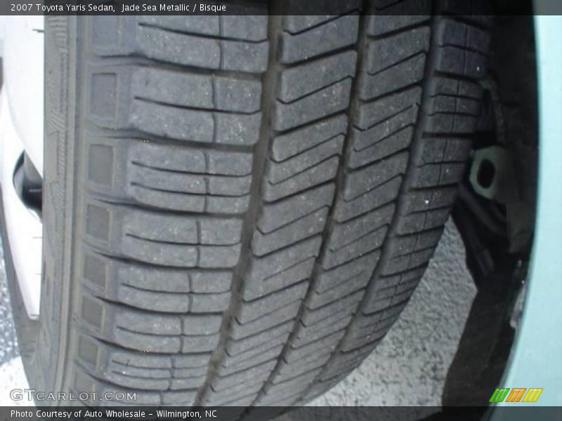 Jade Sea Metallic / Bisque 2007 Toyota Yaris Sedan