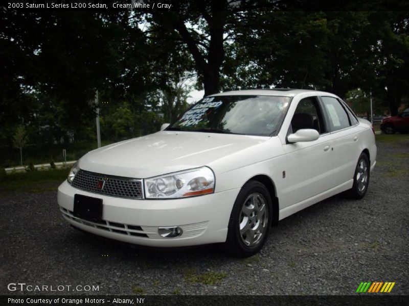 Cream White / Gray 2003 Saturn L Series L200 Sedan