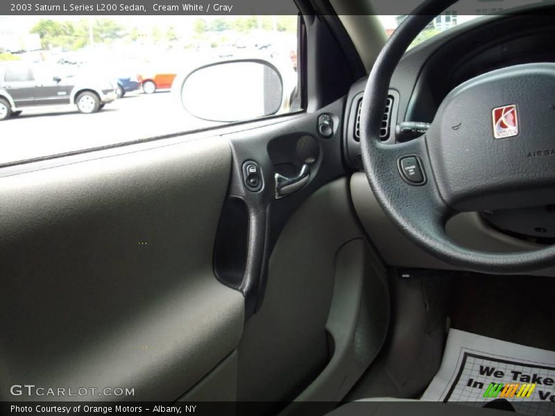 Cream White / Gray 2003 Saturn L Series L200 Sedan