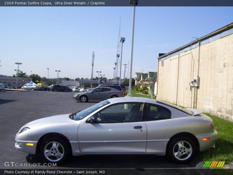 Ultra Silver Metallic / Graphite 2004 Pontiac Sunfire Coupe