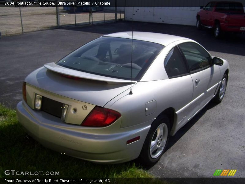 Ultra Silver Metallic / Graphite 2004 Pontiac Sunfire Coupe