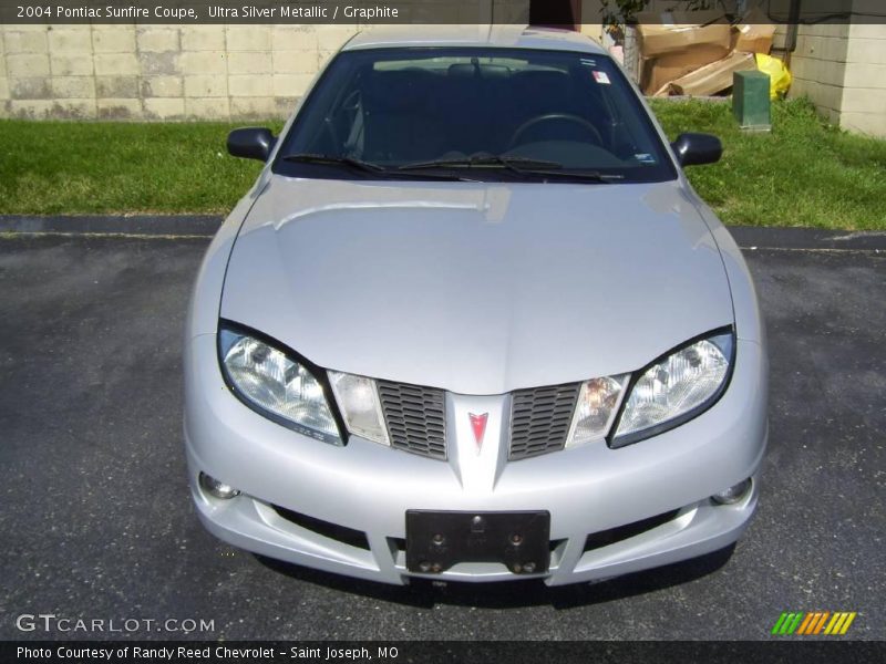 Ultra Silver Metallic / Graphite 2004 Pontiac Sunfire Coupe
