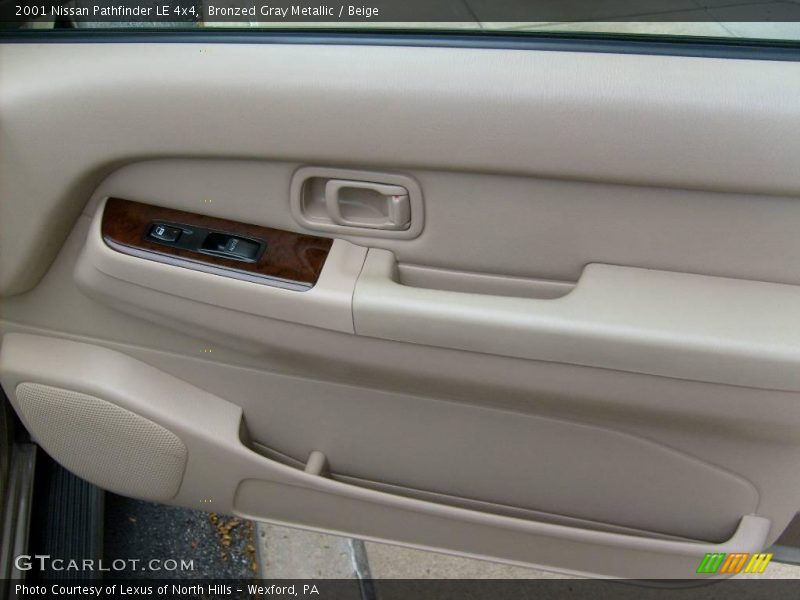 Bronzed Gray Metallic / Beige 2001 Nissan Pathfinder LE 4x4