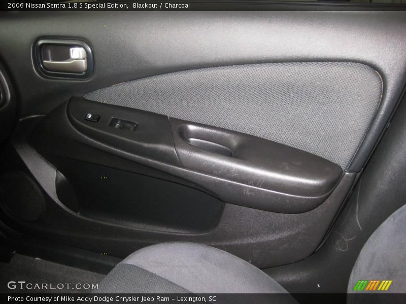Blackout / Charcoal 2006 Nissan Sentra 1.8 S Special Edition