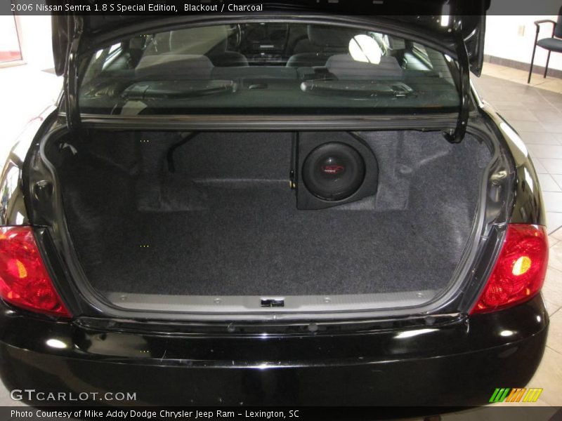 Blackout / Charcoal 2006 Nissan Sentra 1.8 S Special Edition