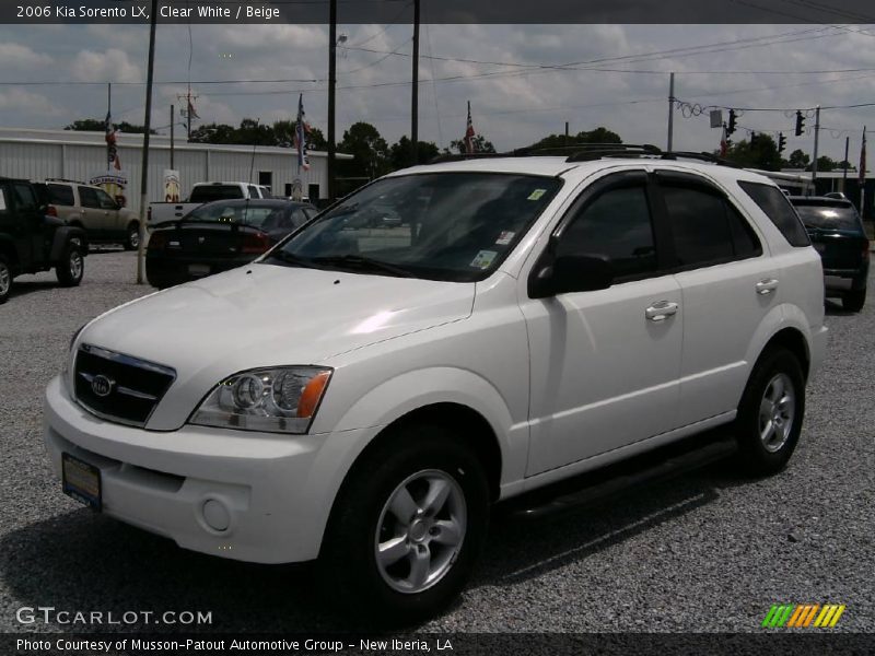 Clear White / Beige 2006 Kia Sorento LX