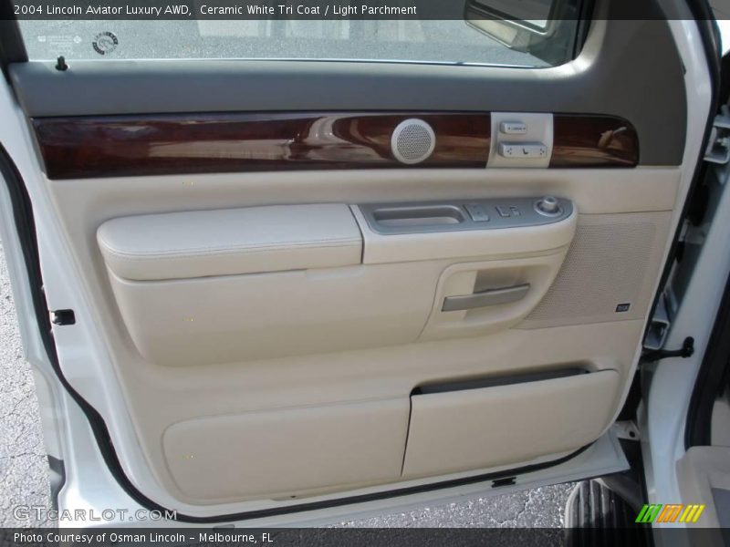 Ceramic White Tri Coat / Light Parchment 2004 Lincoln Aviator Luxury AWD