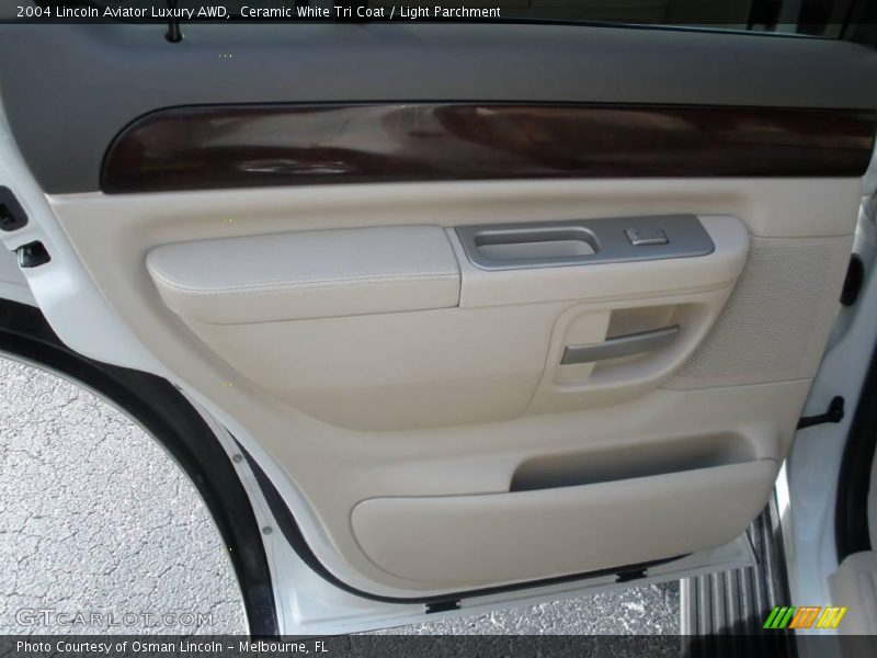 Ceramic White Tri Coat / Light Parchment 2004 Lincoln Aviator Luxury AWD