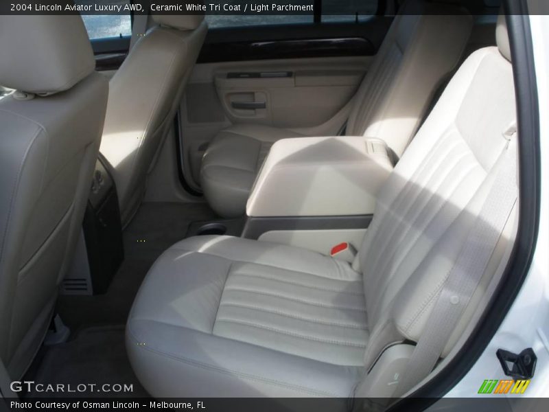 Ceramic White Tri Coat / Light Parchment 2004 Lincoln Aviator Luxury AWD
