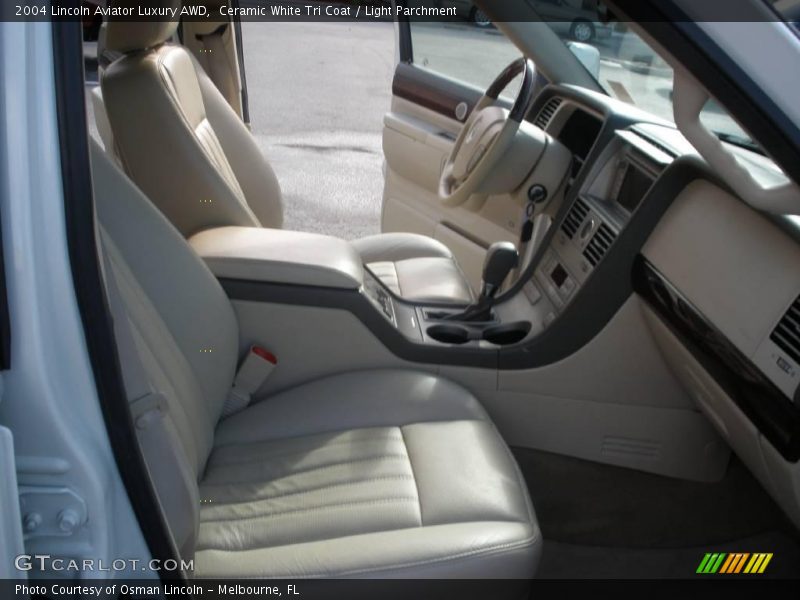 Ceramic White Tri Coat / Light Parchment 2004 Lincoln Aviator Luxury AWD