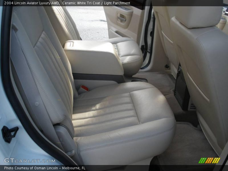Ceramic White Tri Coat / Light Parchment 2004 Lincoln Aviator Luxury AWD