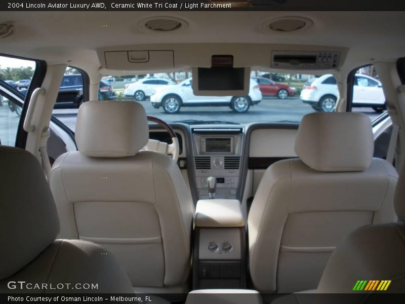 Ceramic White Tri Coat / Light Parchment 2004 Lincoln Aviator Luxury AWD