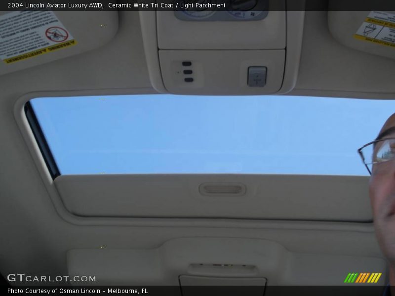 Ceramic White Tri Coat / Light Parchment 2004 Lincoln Aviator Luxury AWD