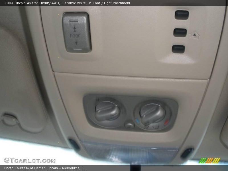 Ceramic White Tri Coat / Light Parchment 2004 Lincoln Aviator Luxury AWD
