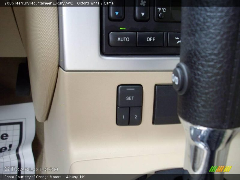 Oxford White / Camel 2006 Mercury Mountaineer Luxury AWD