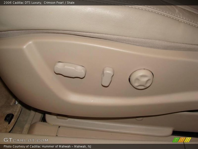 Crimson Pearl / Shale 2006 Cadillac DTS Luxury