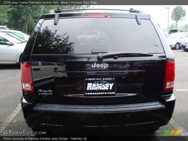 Black / Medium Slate Gray 2006 Jeep Grand Cherokee Laredo 4x4