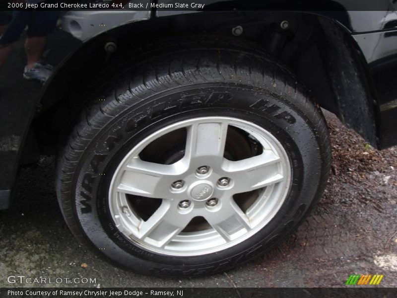 Black / Medium Slate Gray 2006 Jeep Grand Cherokee Laredo 4x4