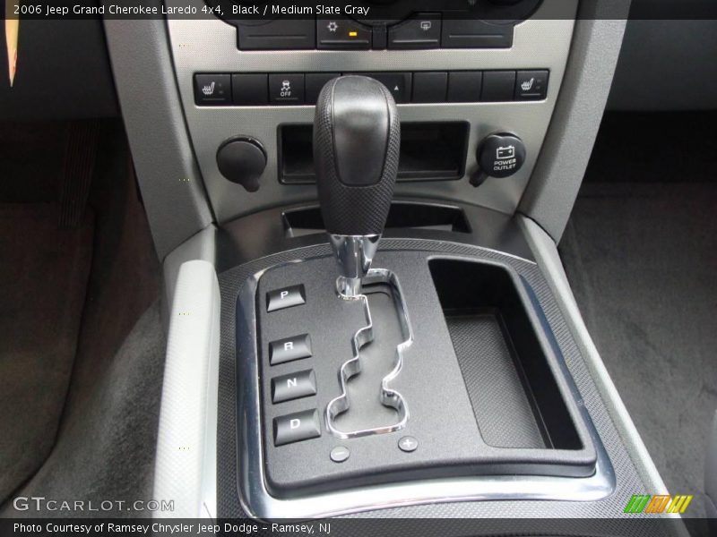 Black / Medium Slate Gray 2006 Jeep Grand Cherokee Laredo 4x4
