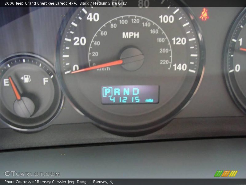 Black / Medium Slate Gray 2006 Jeep Grand Cherokee Laredo 4x4