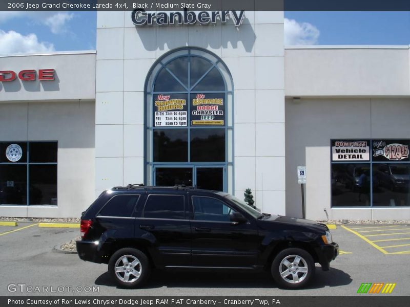 Black / Medium Slate Gray 2006 Jeep Grand Cherokee Laredo 4x4