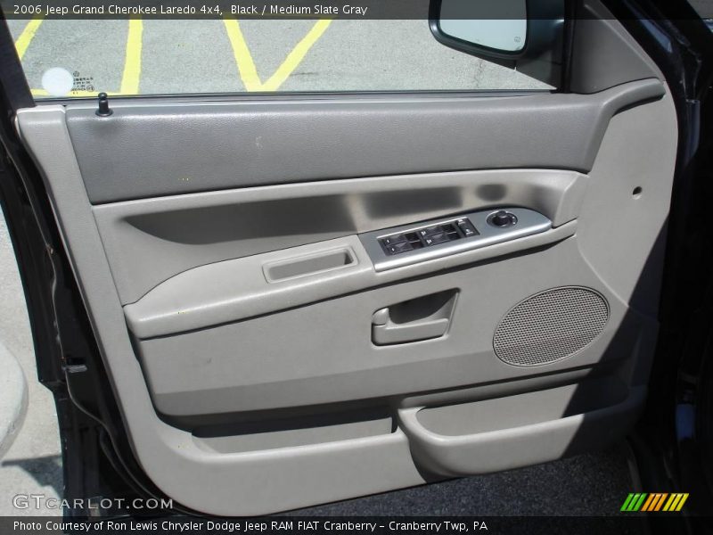 Black / Medium Slate Gray 2006 Jeep Grand Cherokee Laredo 4x4