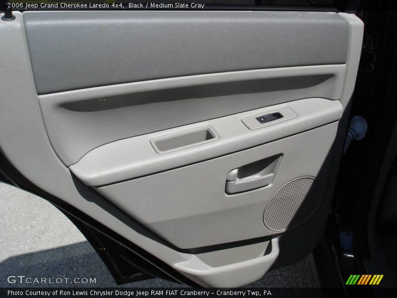 Black / Medium Slate Gray 2006 Jeep Grand Cherokee Laredo 4x4