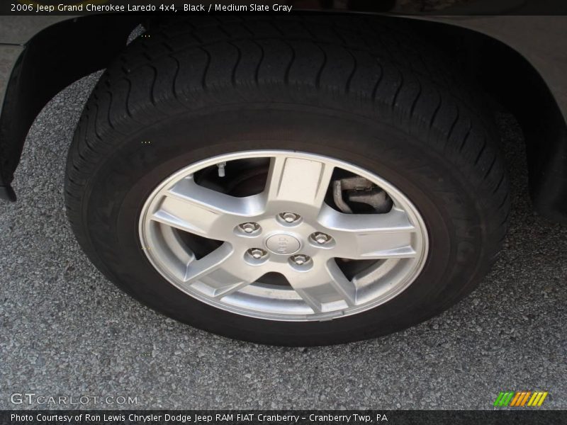 Black / Medium Slate Gray 2006 Jeep Grand Cherokee Laredo 4x4