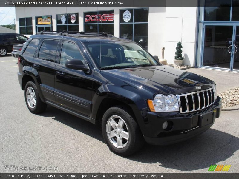 Black / Medium Slate Gray 2006 Jeep Grand Cherokee Laredo 4x4