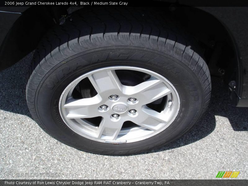 Black / Medium Slate Gray 2006 Jeep Grand Cherokee Laredo 4x4