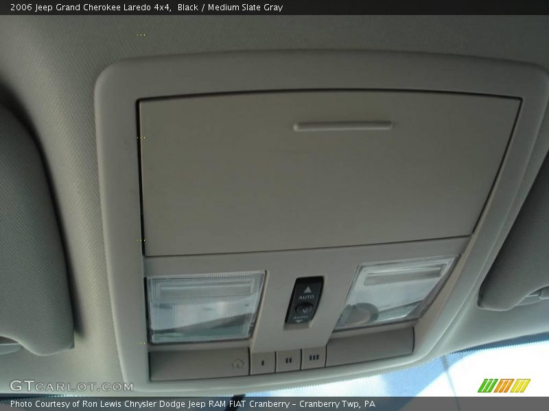 Black / Medium Slate Gray 2006 Jeep Grand Cherokee Laredo 4x4