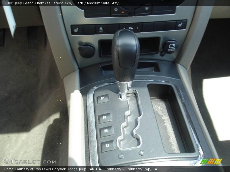 Black / Medium Slate Gray 2006 Jeep Grand Cherokee Laredo 4x4