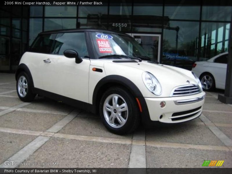 Pepper White / Panther Black 2006 Mini Cooper Hardtop