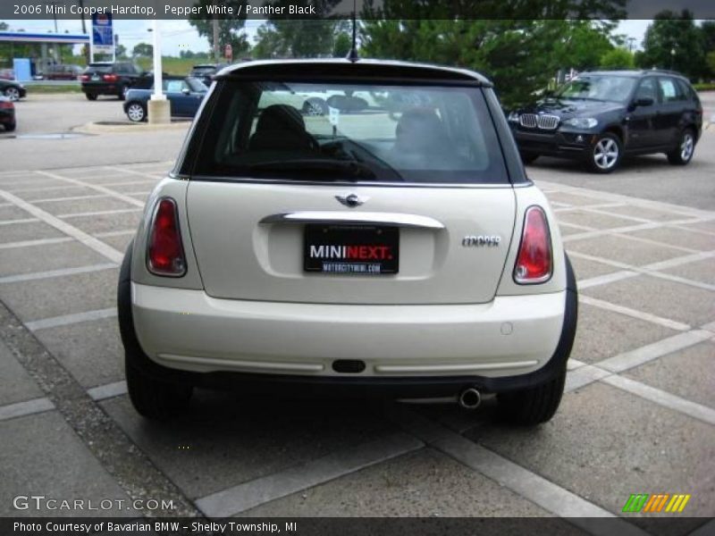 Pepper White / Panther Black 2006 Mini Cooper Hardtop